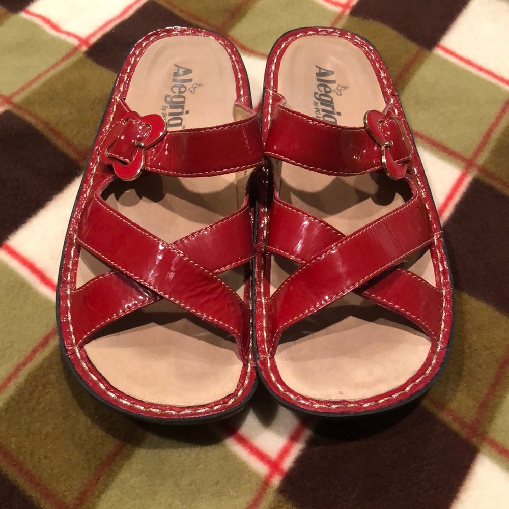 Patent leather Algeria sandals Red and fun comfort